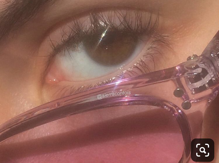 selfcarespie's tweet photo. Cute 90’s-2000’s fashion trends that are back 🥰 https://t.co/vMieF5ki0w