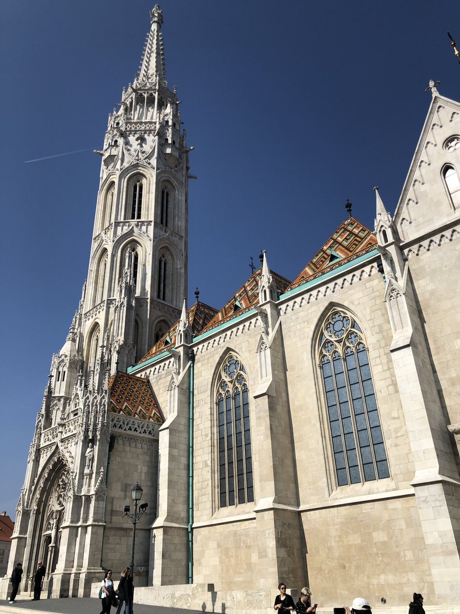 SPstudentTravel's tweet photo. Toured Matthias Church and Fisherman’s Bastion this morning. @EFtours https://t.co/RkZtdwU6ms