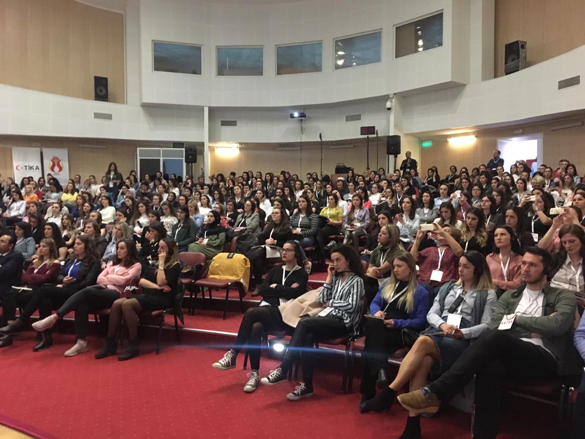 <a href="/anadoluotizm/">Anadolu Otizm Vakfı</a> Uzmanı ve Eğitim Koordinatörü Deniz Onur’un sunumuyla ilk seminer başladı.