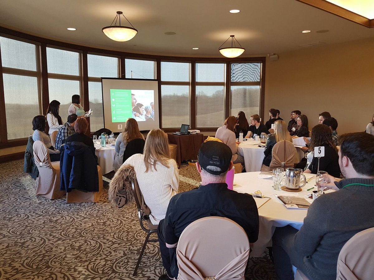 Simonbevan1's tweet photo. Food &amp; Beverage orientation today.  #excitingtimeofyear #golfisjustaroundthecorner @sgreco23 @RBGrounds @jerryhakkers67 @Raflewski https://t.co/JHQ9MU02b0