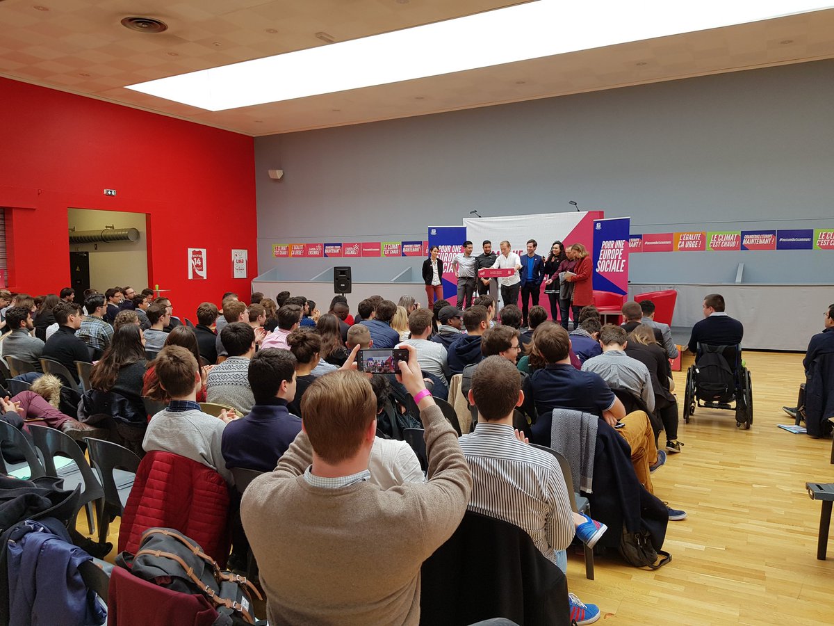 FFJeunesse's tweet photo. Le @FFJeunesse est présent aujourd'hui à Lille au #CNMJS pour échanger sur le thème de l'engagement de la jeunesse aux côtés de la @JOC2France @UNLnational @SGL_National https://t.co/zMnXQLdP5Y