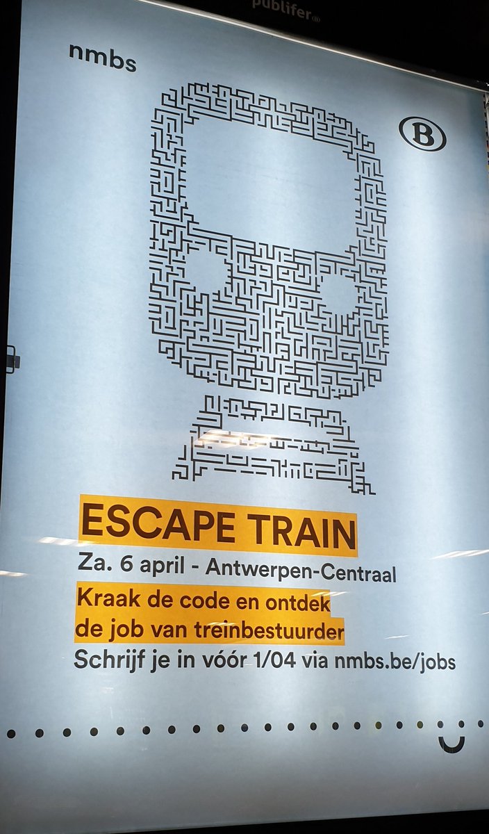 Vanessa_Lalo's tweet photo. J'ai trouvé mon prochain jeu : #escapetrain
#Bruxelles https://t.co/yVJS4FA5zu