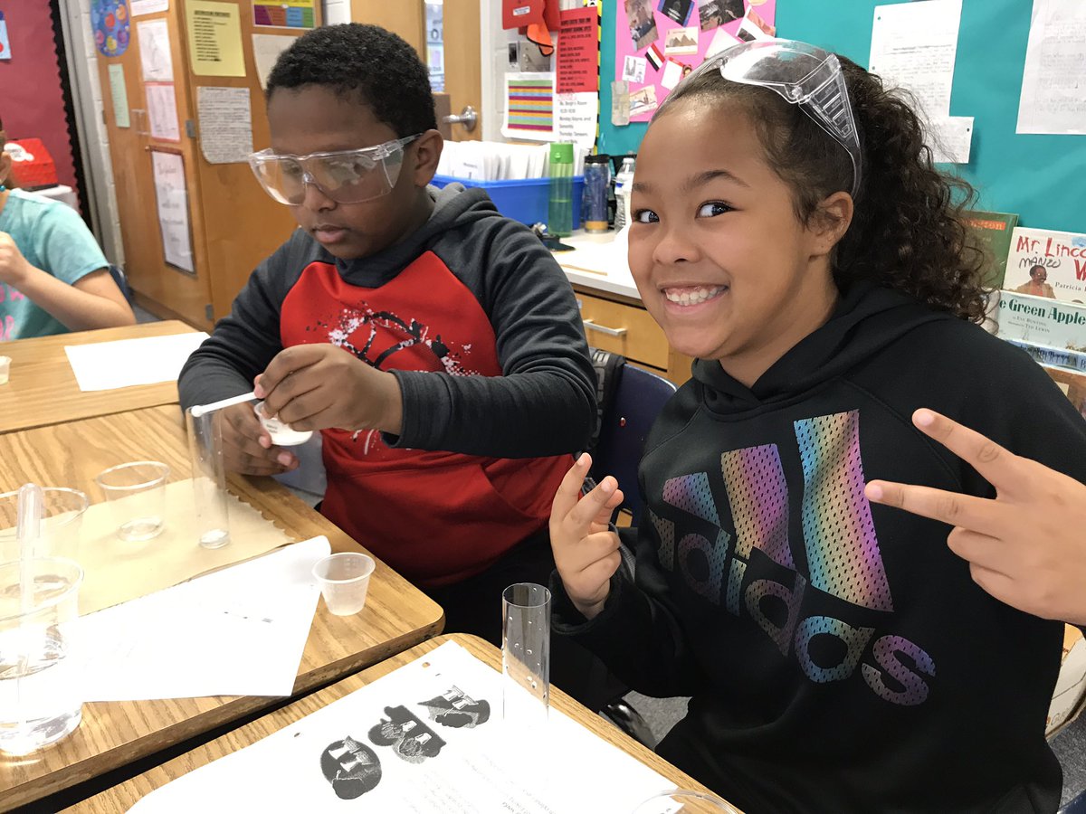 5thGradeBHES's tweet photo. Chemistry experiment #2 was a success!! https://t.co/P9NfgWxLbp