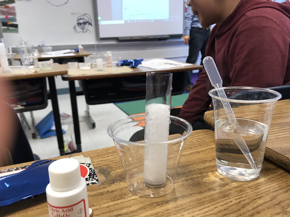 5thGradeBHES's tweet photo. Chemistry experiment #2 was a success!! https://t.co/P9NfgWxLbp