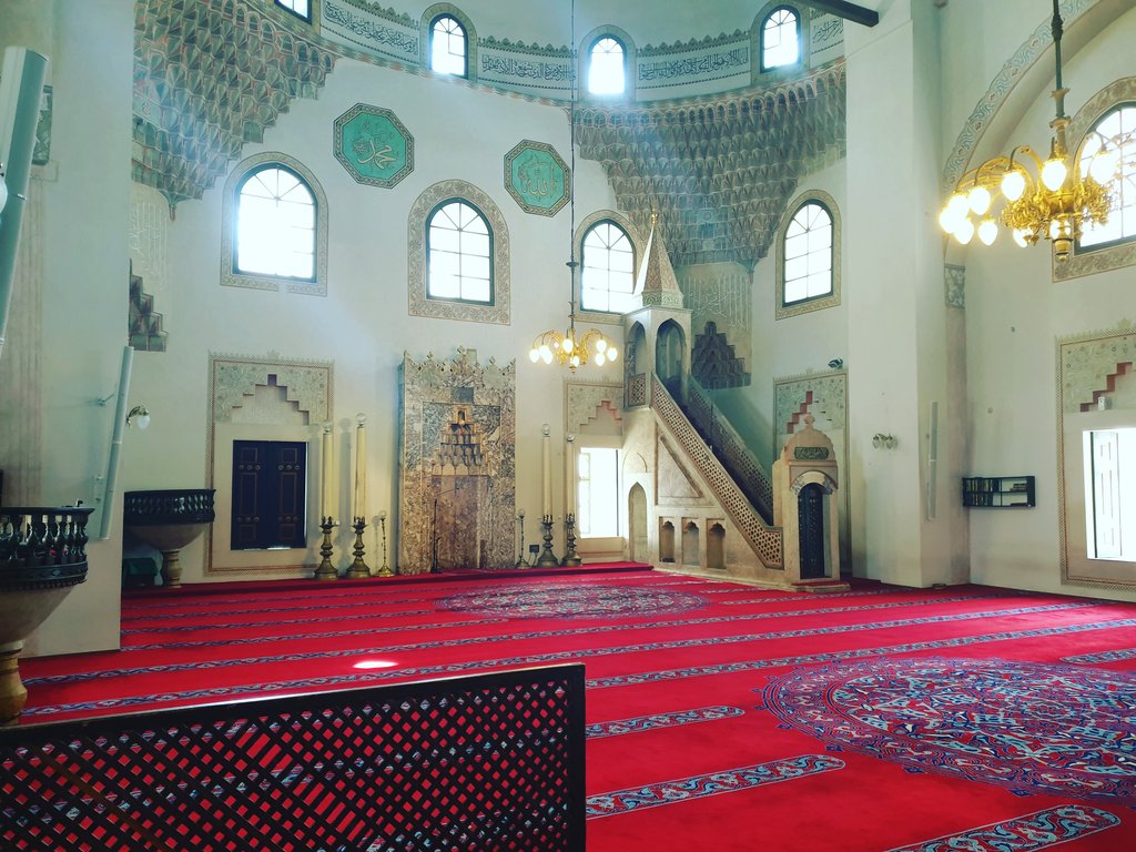 e_secer's tweet photo. Boyle sessiz olunca da ayri huzur veriyor... #saraybosna #begova https://t.co/lJL1myMbSD