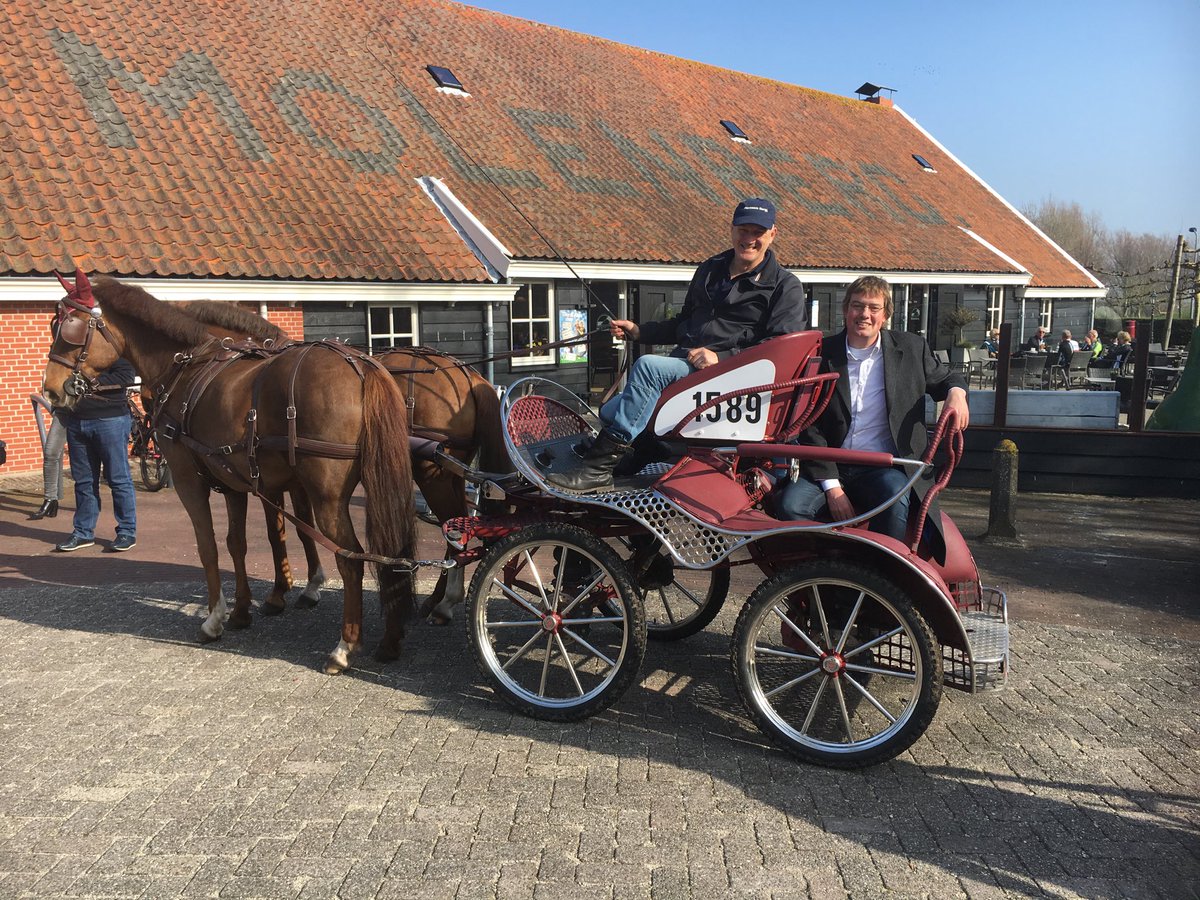 Danieljoppe's tweet photo. Gisteren met gedeputeerde Schonknecht de nieuwe ruiter- en mountainbikeroute geopend. Een aanwinst voor inwoners van ⁦@gemeentesd⁩. De route is mede tot stand gekomen door de inzet van veel vrijwilligers en gaat langs de mooiste plekken van#Schouwen-Duiveland. https://t.co/CUjLHa5RPY