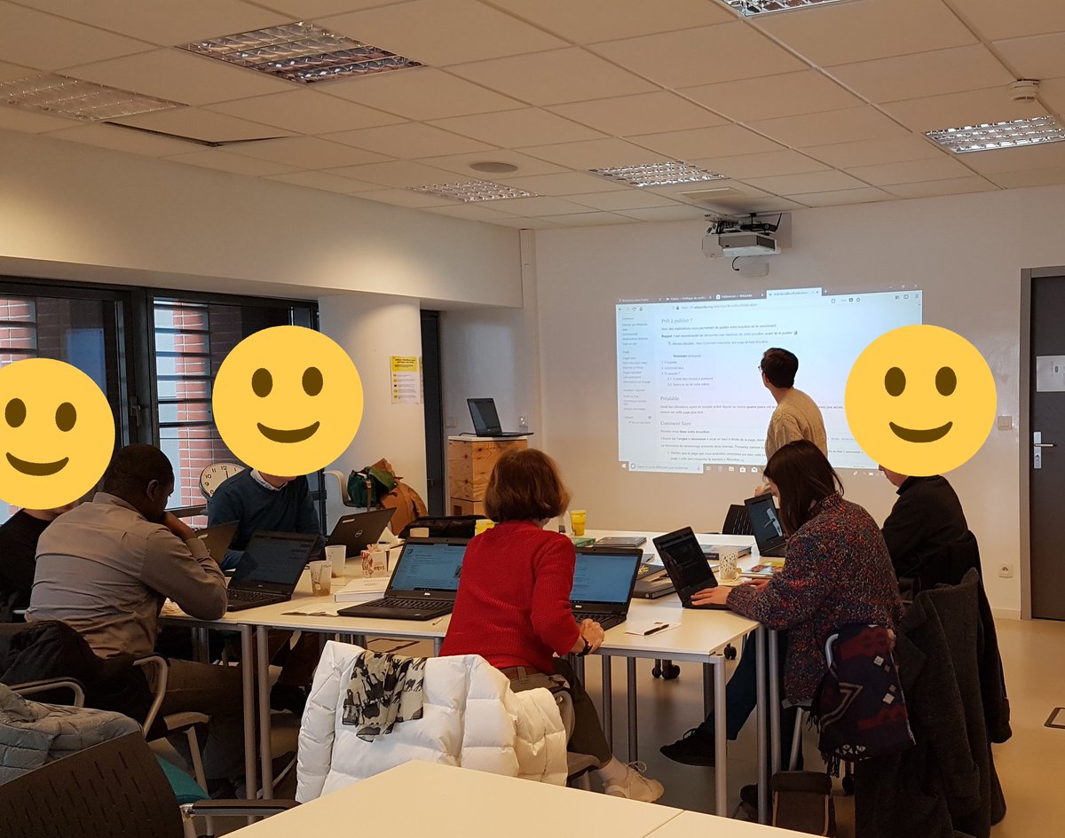 CapsuleLab's tweet photo. Permanence #WikiLH ce matin, bienvenue et merci aux huit contributeur.trices débutant.e.s et confirmé.e.s qui ont complété des pages Wikipédia sur des femmes artistes ! #hackthegendergap 
Prochain rdv le 13/04 https://t.co/ylRTYHVB7X