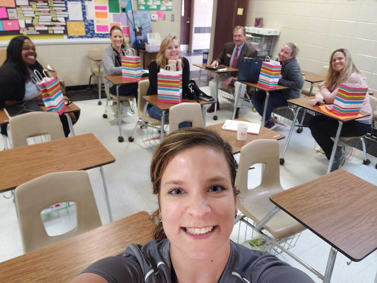 HackneyKellie's tweet photo. @EdCampBryan #EdCampBryan2019 https://t.co/5k6eJqDdoT