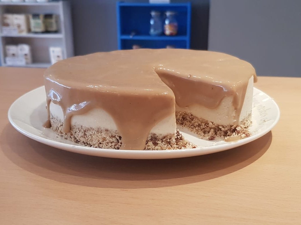 MutinyZero's tweet photo. Come and get iiiiiiiit! 😍 We are already on our second (and final) cheesecake of the day! 😱😱😱 #vegancheesecake #darlo #whatsondarlo #lovedarlo #vegandeli #zerowasteshop #cheesecake #saltedcaramel https://t.co/zdBJwoeuLQ
