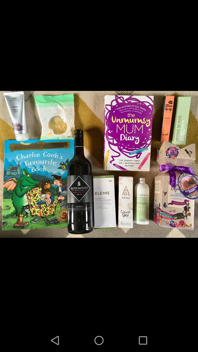 OakhurstPFA's tweet photo. Don't forget our cake sale on the last day of term! All bakes (homemade and bought) gratefully appreciated! See the pics for the prize for best bake!! @OakhurstSchool https://t.co/akmgWLc2oH