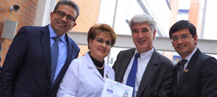 MinSaludCol's tweet photo. El Ministro de Salud participó en la entrega de la acreditación en salud del Hospital Universitario de Nariño, un ejemplo de gestión y compromiso ciudadano. https://t.co/fuIL6UNy2Z https://t.co/IG5dj7tb8G