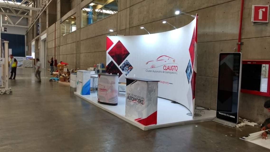 expolinc's tweet photo. Nice use of the #Expolinc Fabric System. Work produced by ABC Displays in Mexico. Thank you Omar! #dyesub #tradeshow #event https://t.co/yJ1XZ1yVhR
