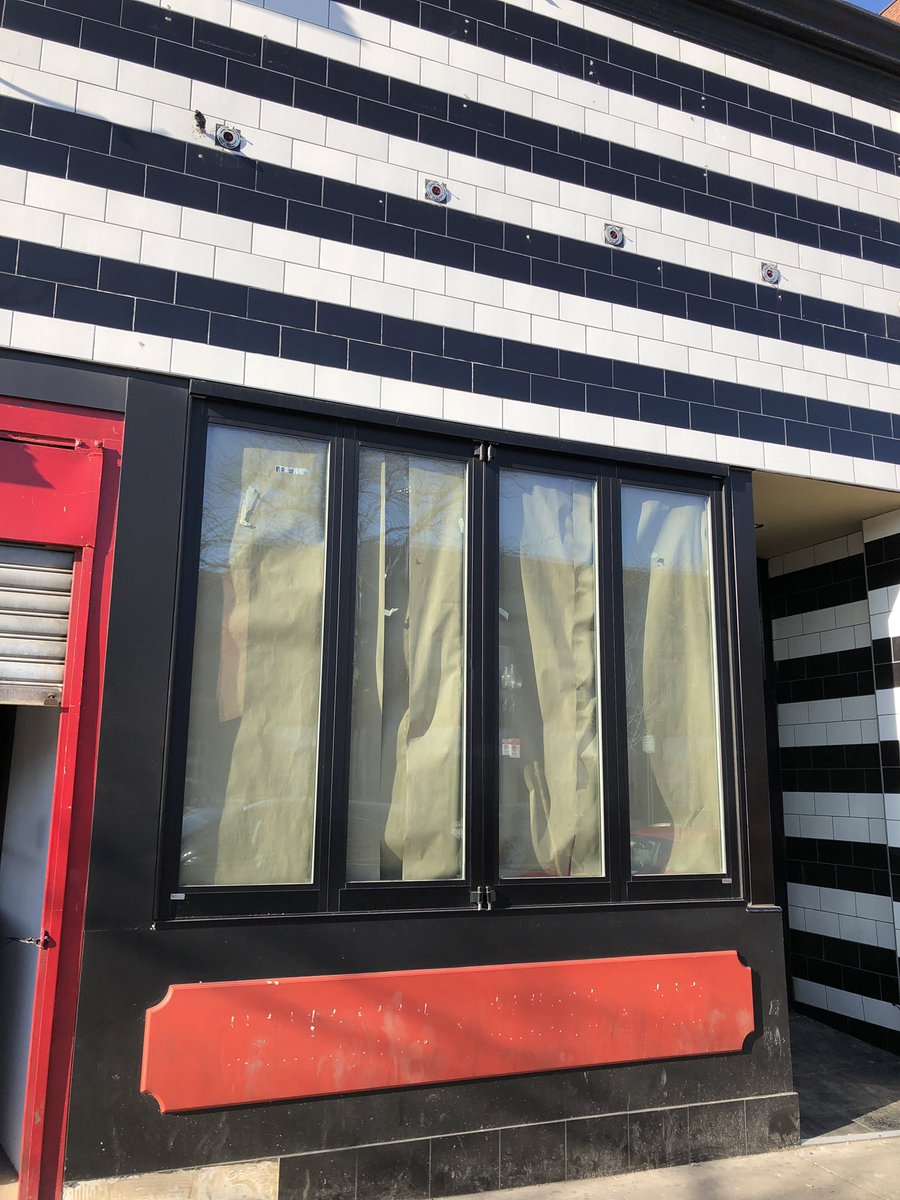southiestreets's tweet photo. Many long-vacant storefronts all along West Broadway in #southie. What can local electeds, owners/tenants, and we as a community do to improve these? https://t.co/6yBb8ZDZN2