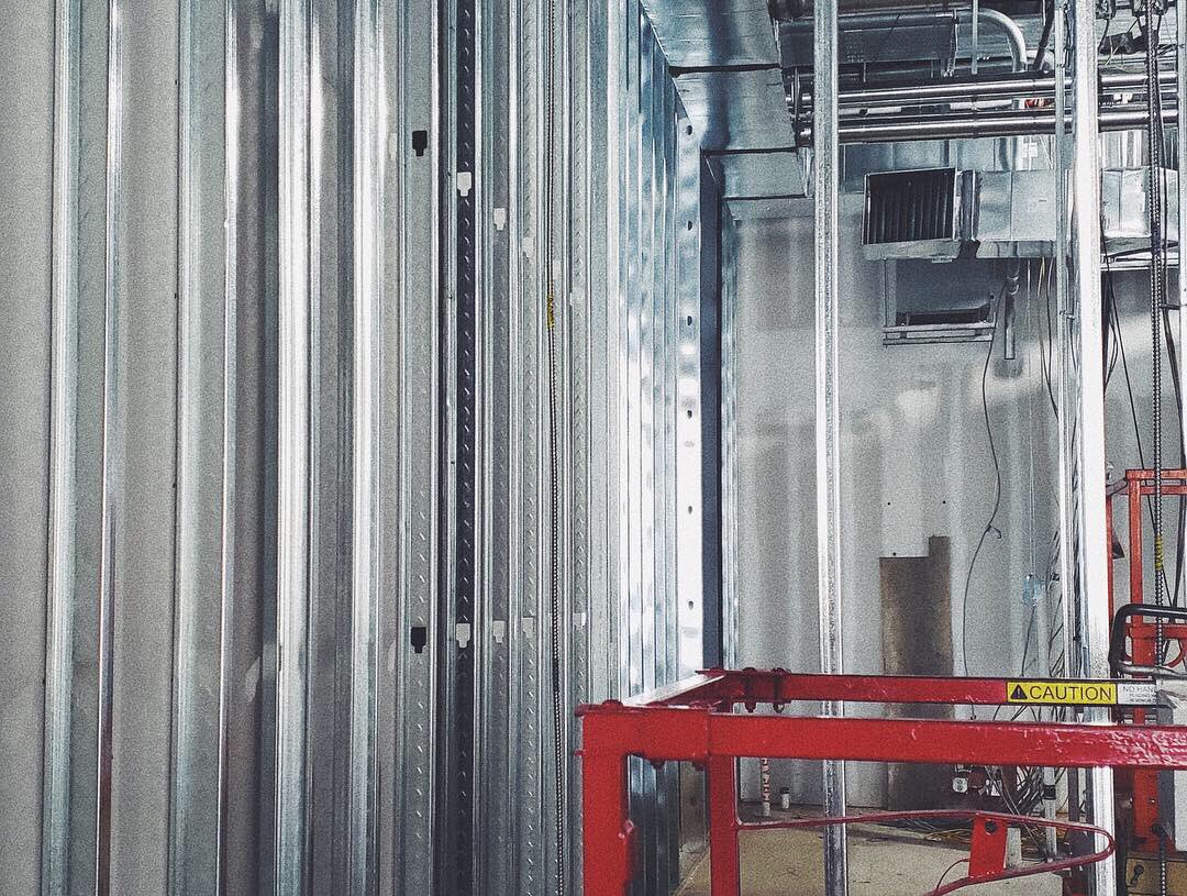 robeksrockville's tweet photo. Things are really coming together at Rockville’s Robeks! #progressupdate #construction #robeks #fitness #fit #rockville #rockvillemd #juice #healthy #health #healthfood #postworkoutmeal #postworkout #smoothie #smoothiebowl #acaii #acaiibowl #yum #yummy #fresh https://t.co/aiUUr2y6pI