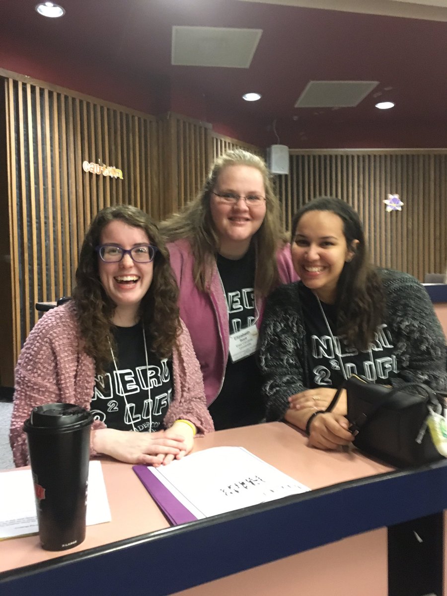 cowgirlanne_'s tweet image. PIRATE NURSES DO IT BETTER #nerd4life