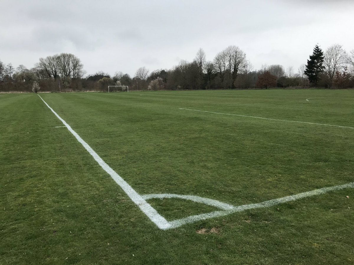 AshfrdCavaliers's tweet photo. Marked out this morning after cut yesterday; the Goldwyn pitch has recovered well ahead of tomorrow’s A&amp;DSFL Division Two game against @Mershamsports Res (10.30am) #UpTheCavs 🌱⚽️ #grassroots #SundayLeague https://t.co/ZkBFs4MRSo