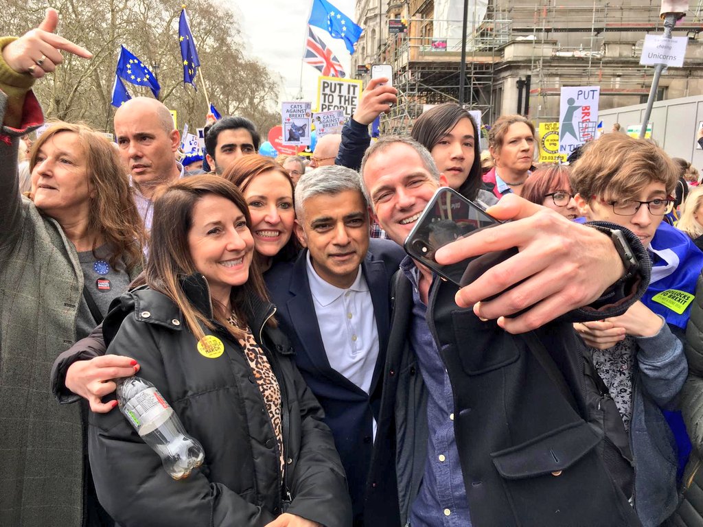 SadiqKhan's tweet photo. Some of the media attack our judges as enemies of the people.

The Prime Minister attacks our MPs for standing up for ordinary people. 

Well - we are the people - and when it comes to #Brexit we want a say over our future. 

#PeoplesVote 🇪🇺
#PeoplesVoteMarch 🇪🇺 https://t.co/6Lh93cdb3J