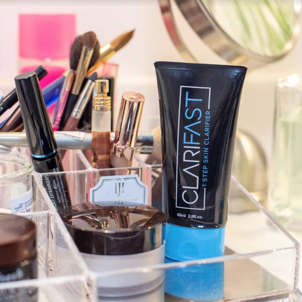 ClariFast's tweet photo. We want your skin to be the least of your worries. Try ClariFast for clear skin, fast.
.
.
.
.
.
#skincare #clearskin #clearskincare #skincareroutine #acne #skincarethread #loveyourself #sensitiveskin #combinationskin acnetreatment #acnescars #acneproblems https://t.co/cnbQ8YO7Bf