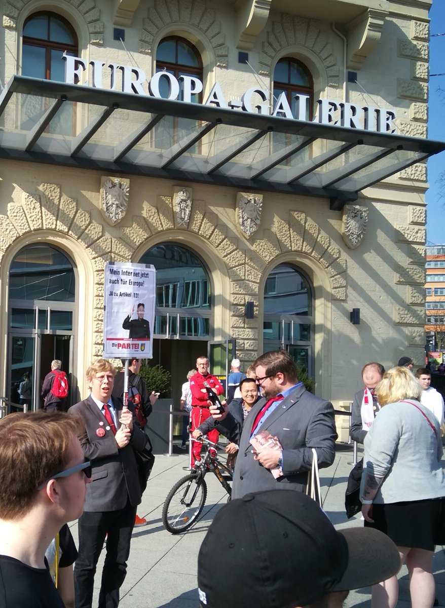 SvenHartz's tweet photo. #artikel13demo #artikel13 #DiePartei #saarbrücken https://t.co/DWeNT92mVU