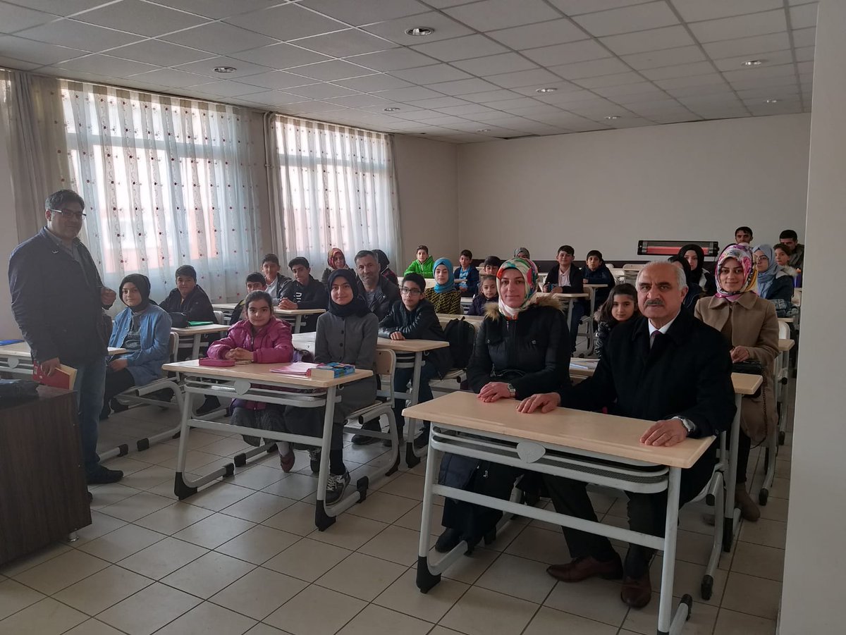 niyazi_caglar's tweet photo. BİNGÖL MHP belediye başkan adayımız mehmet ziya buyankara başkan ile şahlanacak evel Allah #çareziyabuyankara https://t.co/Ep1FQ6JoLf