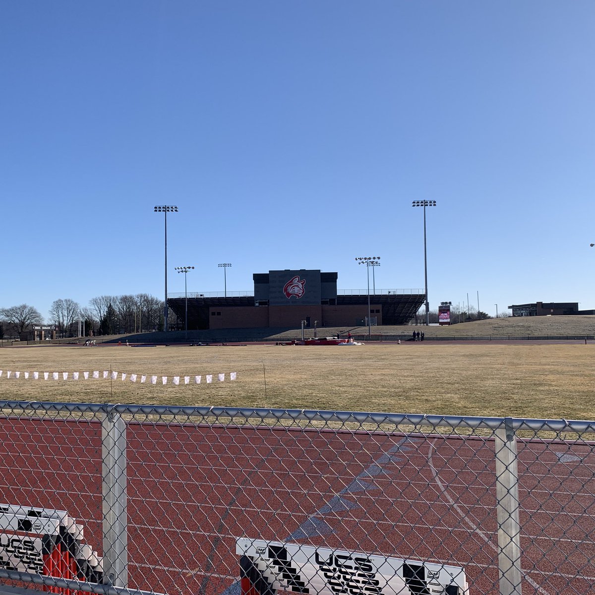 IUKStudentLife's tweet photo. Beautiful crisp morning to watch your Cougars! Long day for the team so come out and support! Men’s baseball also begins at noon. #myiuk https://t.co/QIL4plD7a1