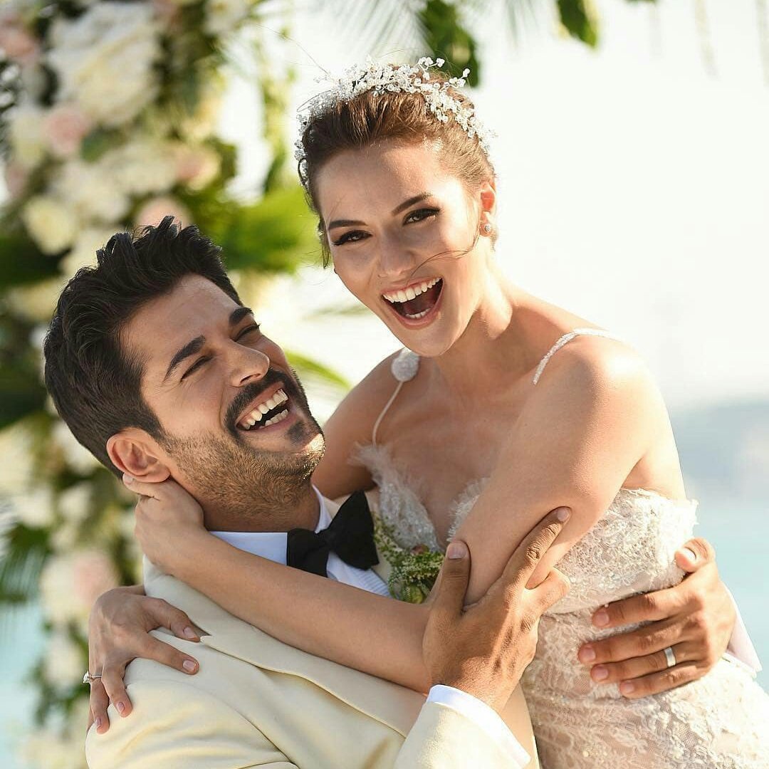 fahbur_fb's tweet photo. Aşk sizin gülüşünüzde sakli!❤💐💑#YeniProfilResmi https://t.co/N9jZuQ4Ciy