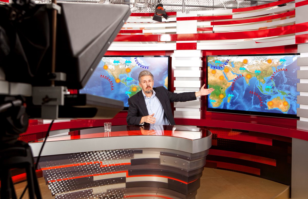 Today’s not the day to feel under the weather! ☂ It’s #WorldMeteorologicalDay #DYK! According to Census data, the Canadian labour force included a total of 1,125 #meteorologists and #climatologists in 2016. http://ow.ly/LsUN30o9BG0