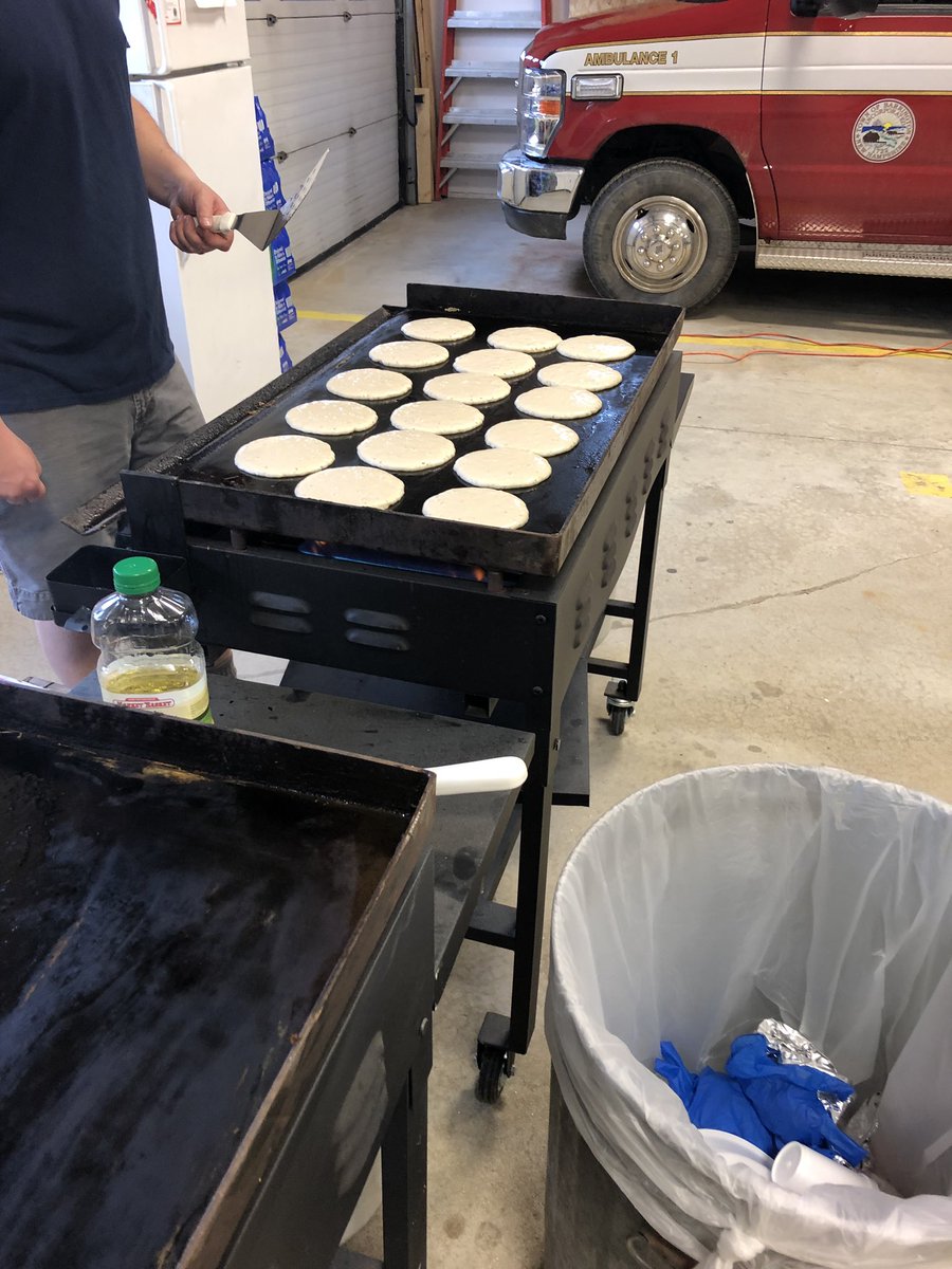 jaboodey's tweet photo. 2019 Barrington Fire #pancakebreakfast in full swing #nhmapleweekend https://t.co/9fa1ZruWys