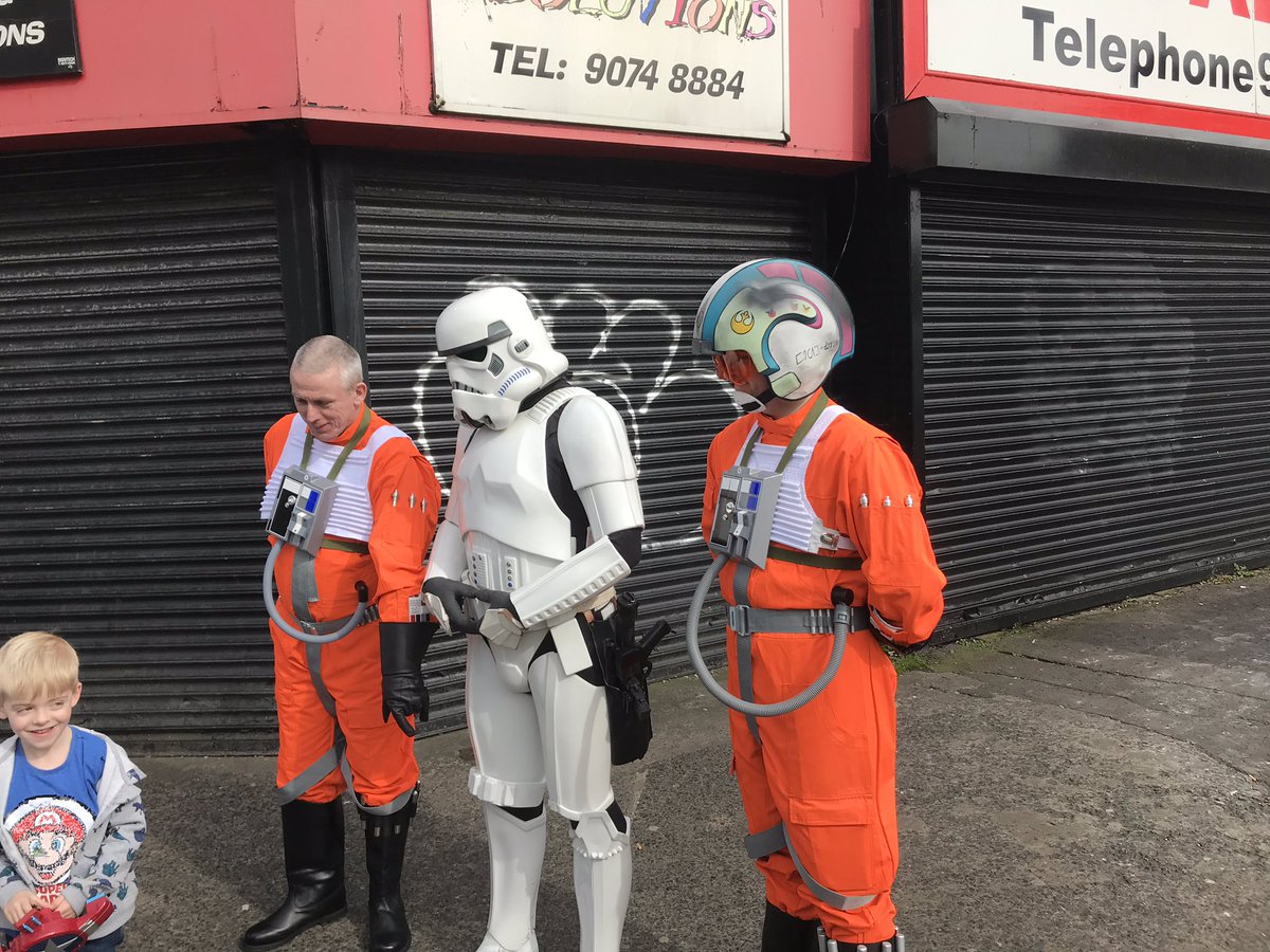 CaralNiChuilin's tweet photo. Congratulations to the Antrim Road Traders & all involved in funday. Road is buzzing & weather great. Out with @SFNorthBelfast soaking up atmosphere. #BuyLocal #SupportYourLocalTraders https://t.co/WSxkgYloSX