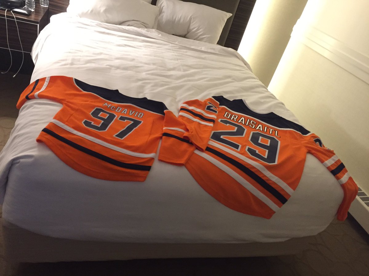 Getting ready for Alex’s first NHL game! <a href="/EdmontonOilers/">Edmonton Oilers</a> vs <a href="/Senators/">Ottawa Senators</a> !