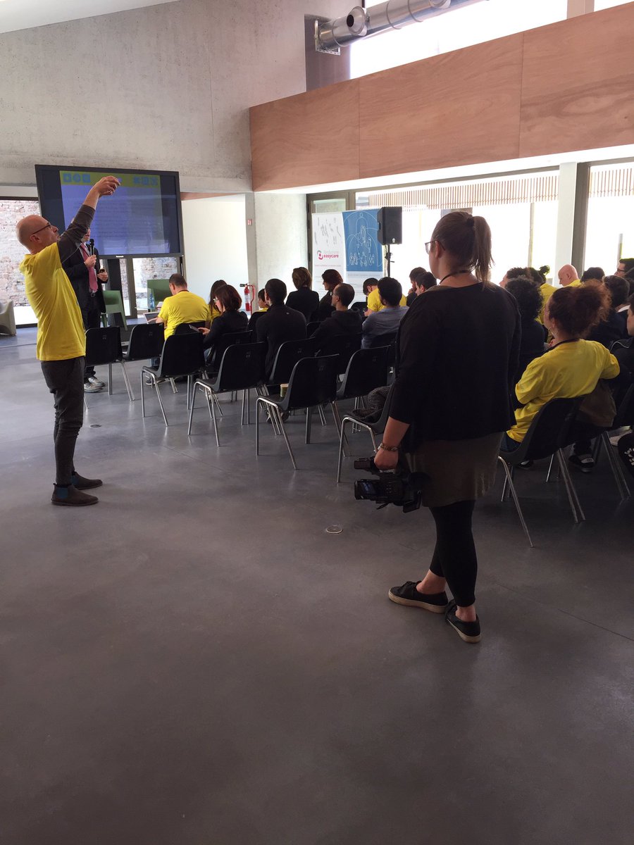 Stefano_Menozzi's tweet photo. #hacklocal si parte! https://t.co/IYT2Wc2I7V