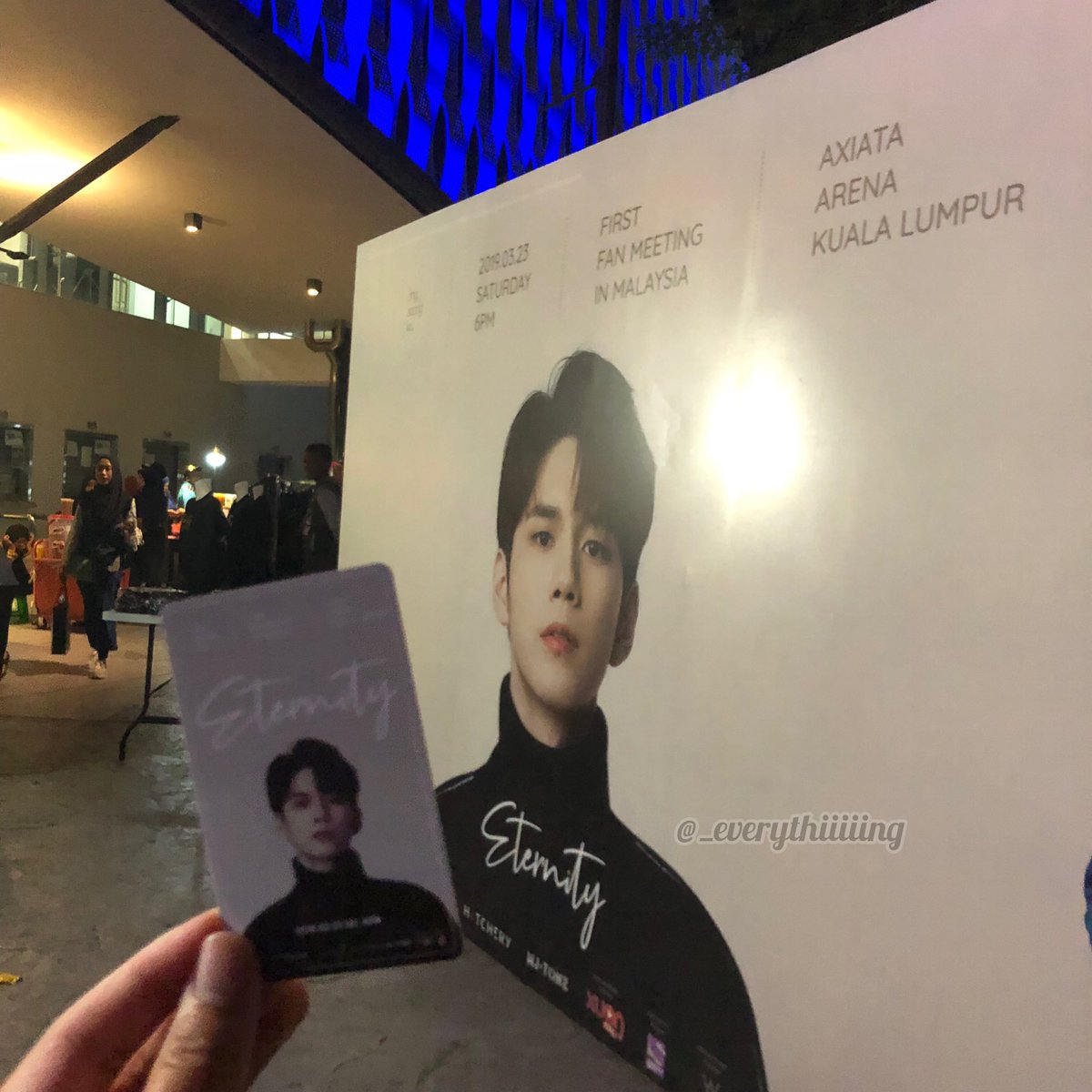 _Everythiiiiing's tweet photo. ONG SEONG WU 1st FANMEETING IN KUALA LUMPUR, MALAYSIA 🤩🙌🏼
HIGH-TOUCH SESSION; HE IS SO HANDSOME UPCLOSE 😍 &amp; he wore gloves 😆
#OSWETERNITYINKL #OSWETERNITYINMY #OSWETERNITYINKUALALUMPUR #ONGSEONGWU #ONGSEUNGWOO #OSWINKL #OSWINKUALALUMPUR #ONGSEONGWUINKL #ONGSEONGWUINKUALALUMPUR https://t.co/dsOypXoLds