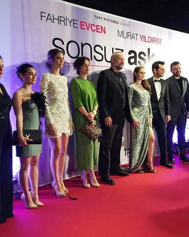 fahbur_fb's tweet photo. 23/03/2017 ~ 23/03/2019 Sonsuz aşk galasına üzerinden 2 yil geçti!❤🙏😊#sonsuzaşk @sonsuzaskfilm @EvcenF @MYildirimResmi https://t.co/tm4JEKVRmI