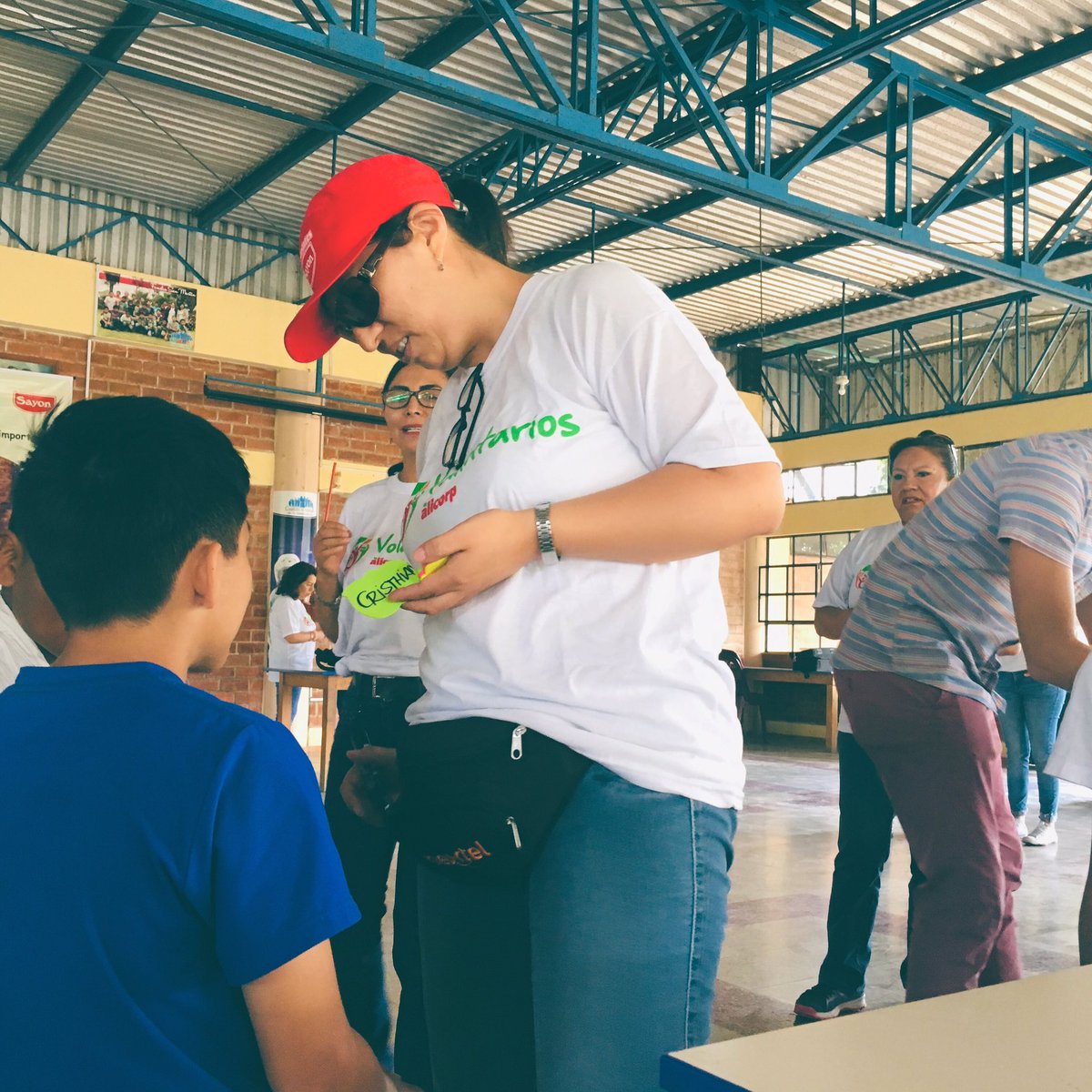 AlicorpOficial's tweet photo. ¡Ya llegamos al Albergue Ciudad de los Niños de la Inmaculada! 😊 Hoy, junto a nuestro programa de voluntariado #CreaBienestar, estaremos capacitando a niños y responsables del comedor y almacén sobre #SeguridadAlimentaria e #Inocuidad. 💪 https://t.co/mFXxrpK3qJ