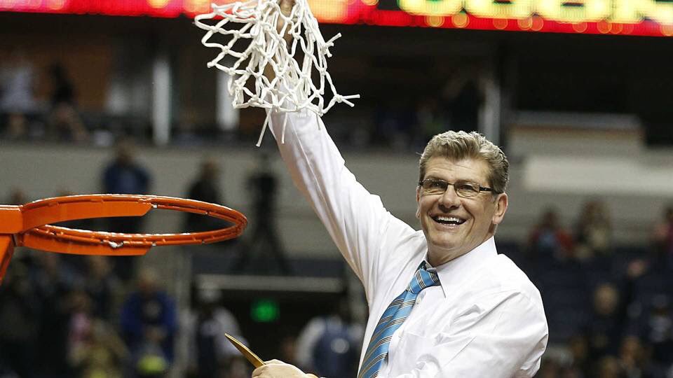 Happy Birthday to 2007 inductee Geno Auriemma! 