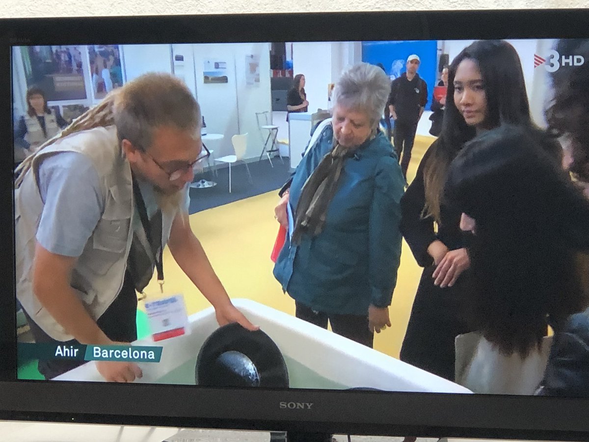 Graupix's tweet photo. Al TN de @tv3cat parlen de @BTravelShow i la proposta de @ordelsegre em recorda el super programa #Lleida360 dirigit per @RuthGumbau a @laxarxa! https://t.co/d6QUEKzNvd