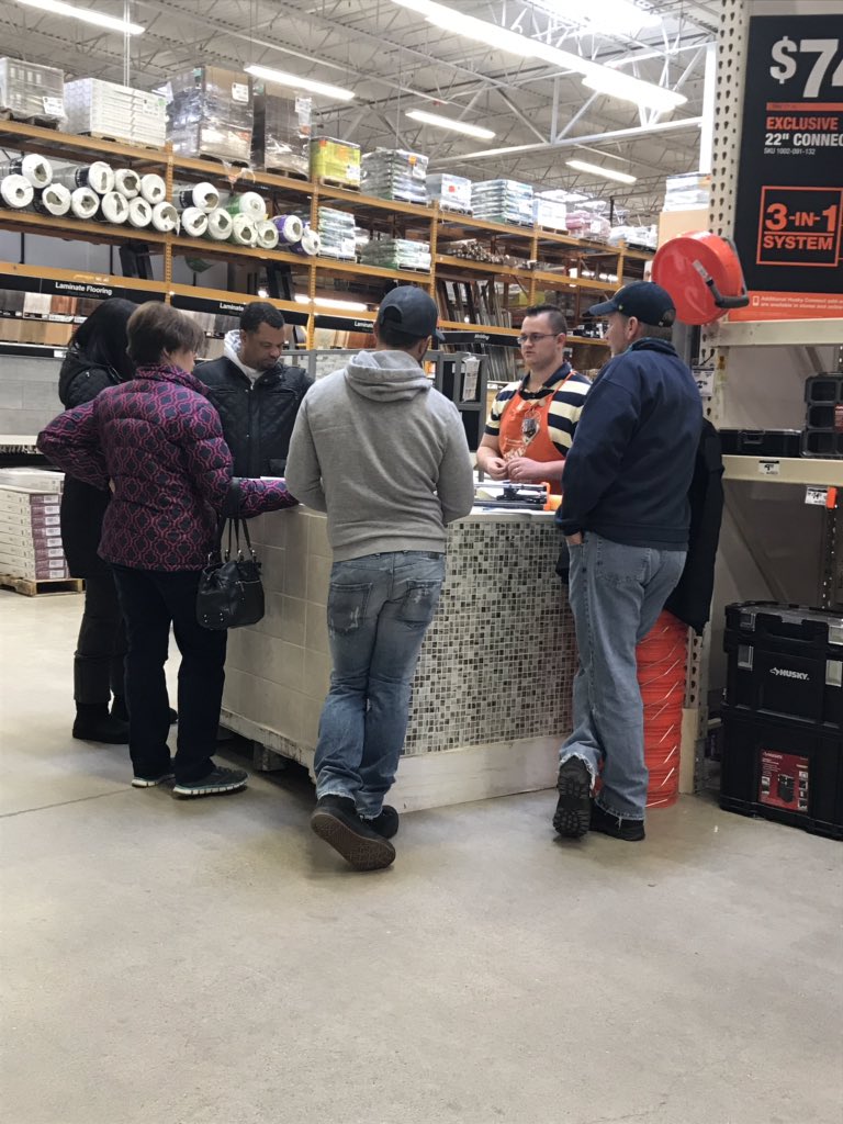 Matt #givingback to our customers by teaching today’s workshop. #commerceproud #livetheorangelife