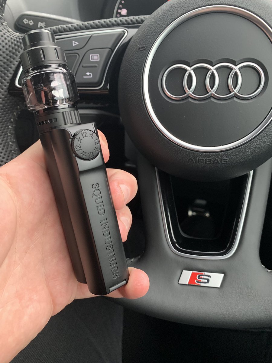 Yo fam, hope your all well and keeping it cloudy??!! I put off getting a squid industries double barrel so many times but finally gave in...... so glad i did!! If your thinking of getting a v3 dont hesitate, just get it brought 👊💨😤