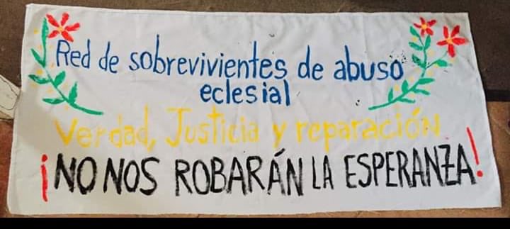 osvaldoaravena's tweet photo. Un abrazo grande de afecto y reconocimiento al coraje y el valor de resistir tantas humillaciones, tantos portazos en la cara  que los sobrevivientes de abuso de  sexual han vividos estos años. La perseverancia de ustedes atisba la justicia #OtraIglesiaEsPosible #ChaoEzzati https://t.co/Zk2Xzfg7lt