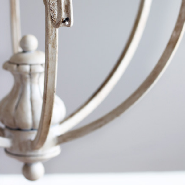 LifeonSPDrive's tweet photo. Transform an outdated chandelier with chalk paint! This step-by-step tutorial can be found here>>> https://t.co/qEgCuWf8Ld #chandeliermakeover #chalkpaint  #chalkpaintproject https://t.co/UTBl0sQG8C
