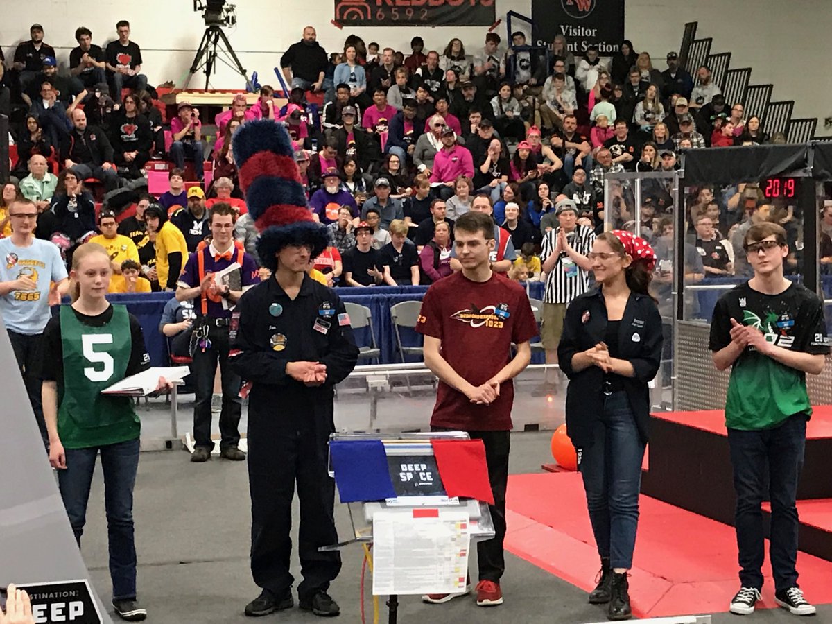 Scholarships to Kettering University today for 2 members of ⁦<a href="/FIRSTTeam302/">FIRST Team 302</a>⁩    Congratulations Dragons! ⁦<a href="/LkOrionSchools/">Lake Orion Community Schools</a>⁩ ⁦<a href="/LkOrionHS/">Lake Orion High School</a>⁩