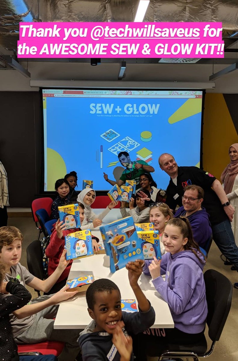 konichiwakitty's tweet photo. Today's workshop using @techwillsaveus Sew and Glow kits 😍 #londonraspberryjam #londonpijam https://t.co/OXeR8O0qCW