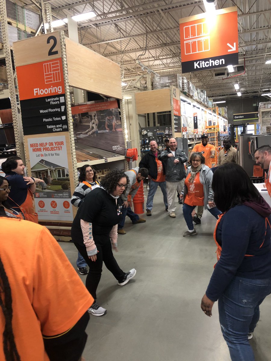 georgegray3's tweet photo. Mel from Met leading the stretch, Tom DS from plumbing giving a life proof pk and Bill addressing the team yesterday to kick off Success Sharing weekend! @billmurph5 @hmalak @CharlesMRivers1 @alisosky @WclintonTHD @AcevedoRosemary @JasonArigoni https://t.co/ALgcH16DIq