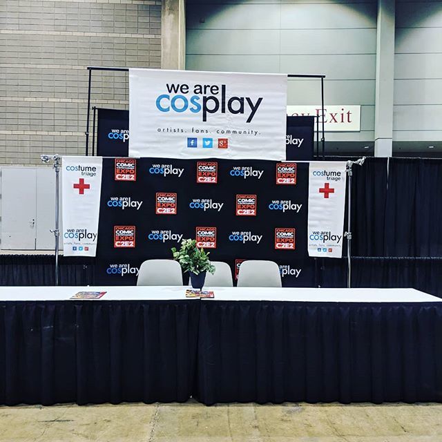 WeAreCosplay's tweet photo. Peaceful start to Day 2. #c2e2 #costumetriage https://t.co/ErWCtx6vb7