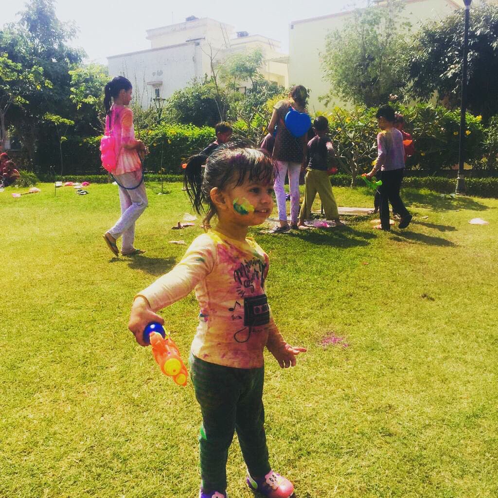 niasjournal's tweet photo. Happy Holi Everyone.. love all the colours, people and masti...
#lategram #happyholi #coloursoflife #niasjournal #holifun #instaholi https://t.co/wDFsTWSxPQ
