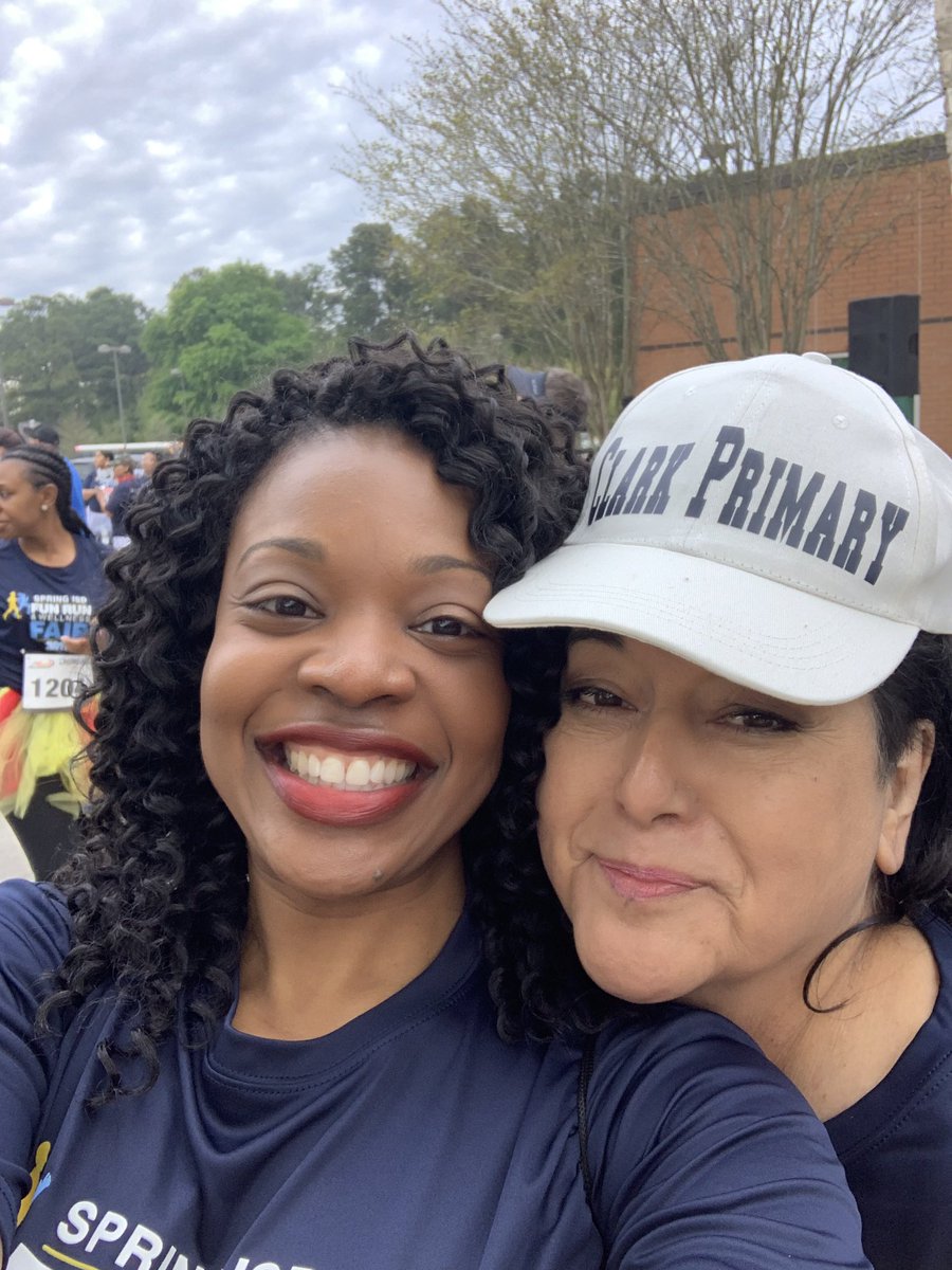 astephensPlaid's tweet photo. I really enjoyed myself this morning with the WFD Team and these other smiling faces!!  @SpringISD_Curr @ClarkPrimary @AngelaTGentry2 @khechara @ReynoldsElem #SpringFunRun19 https://t.co/kqtQMJL0OZ