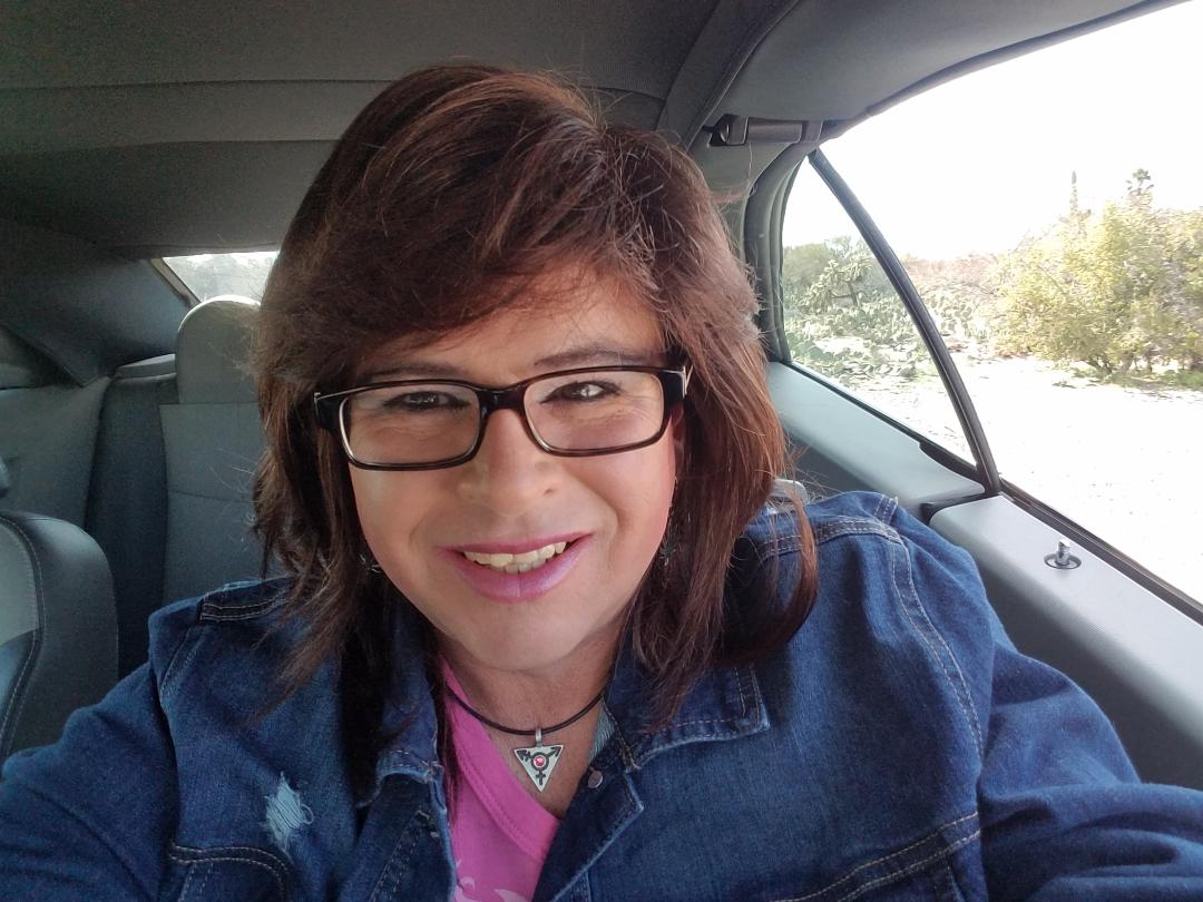 1 pic. Heading out for breakfast! Hope it's good #breakfastdate #venturingout #crossdresser #public https://t.co/OtOBuo7EYJ