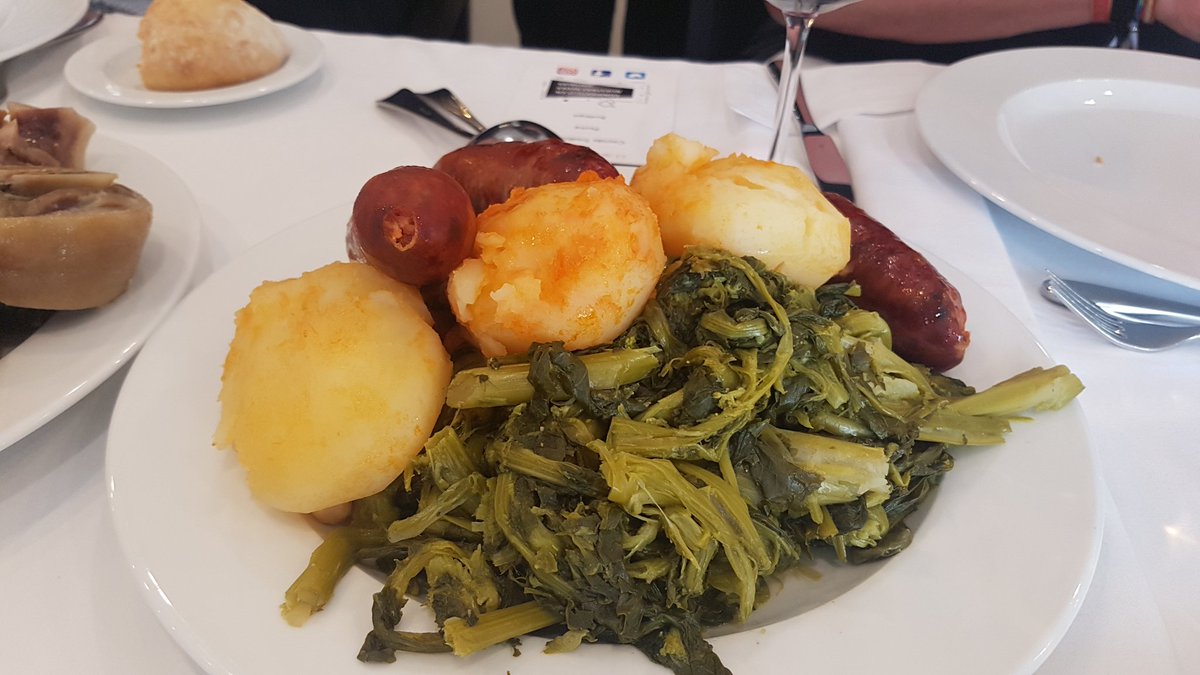 restaugalicia's tweet photo. #cocidoday2019 Comida excelente en el Hotel Carris Almirante de Ferrol https://t.co/kUA4Iryq4t