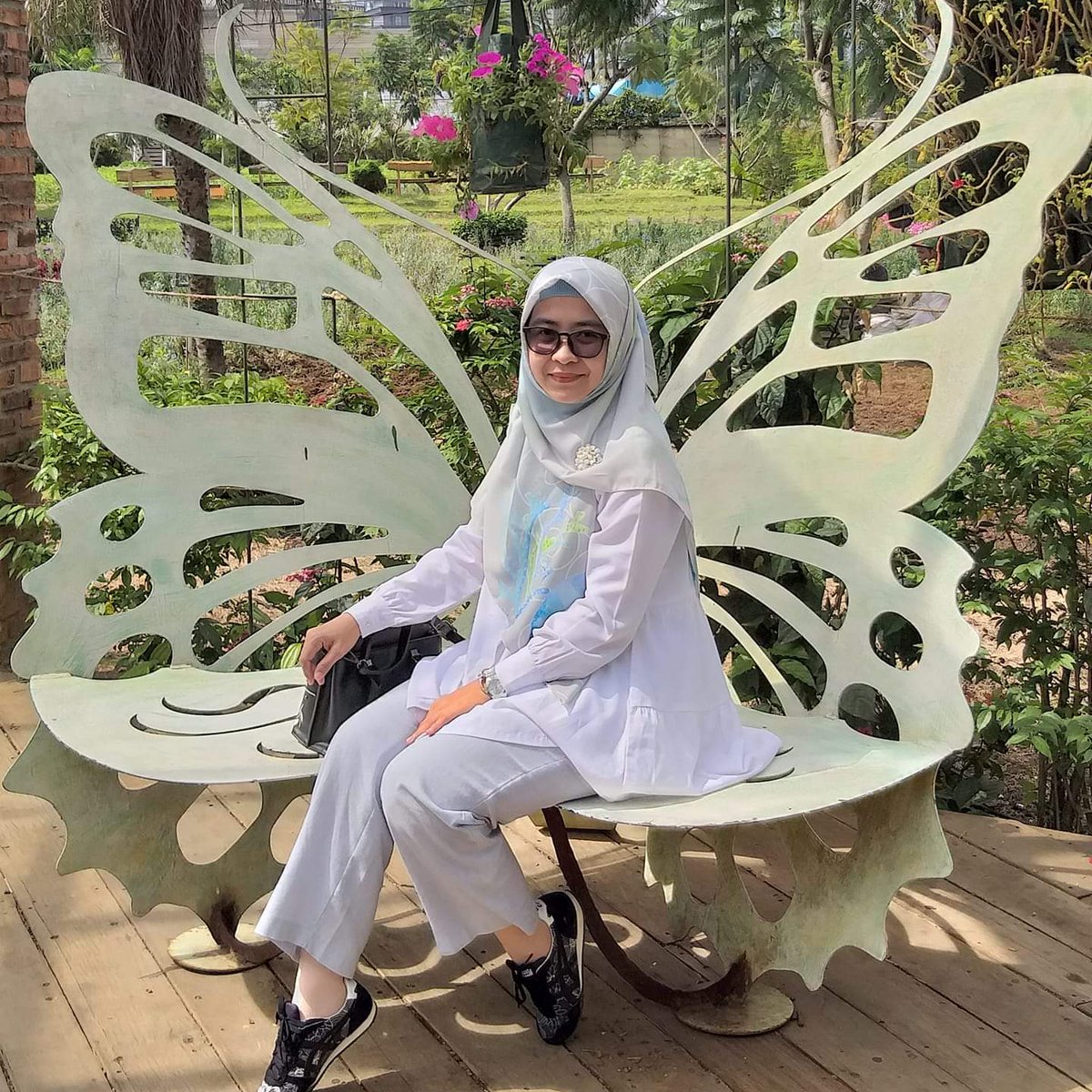 Someday, Allah will send someone into my life and love me like I have always wanted... 💙💙