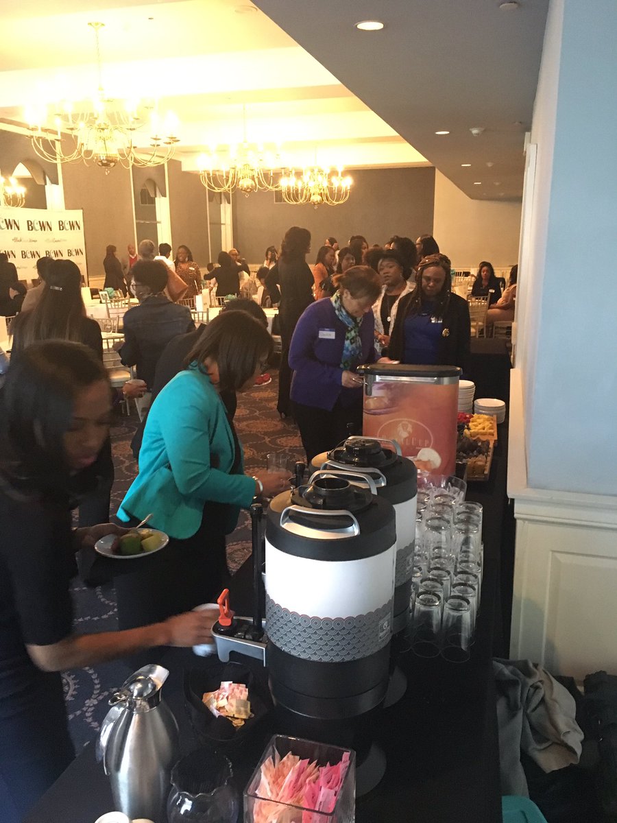 BCWNColumbus's tweet image. And we’re off!!! @BCWNetwork Mentor Summit in Cincinnati!! #LeadHer2019 #BlackCareerWomen